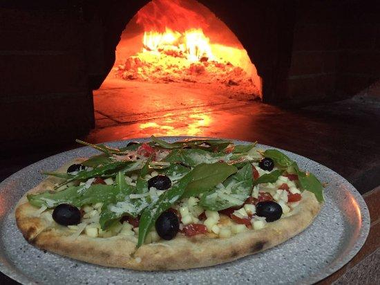 Pizzeria Big Boy con forno a legna