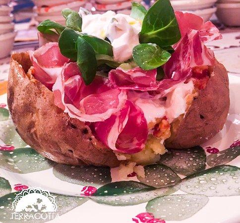 Terracotta Food Space