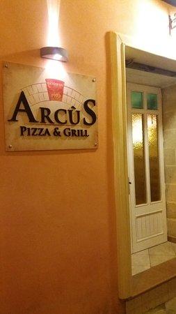 Arcus Pizza & Grill
