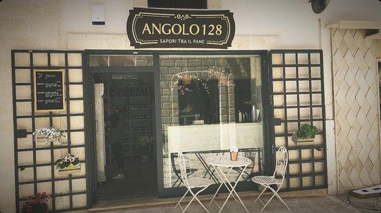 Angolo 128