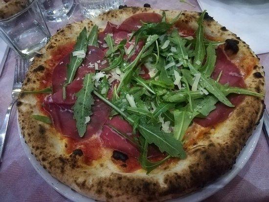 La Cucchiara Pizzeria