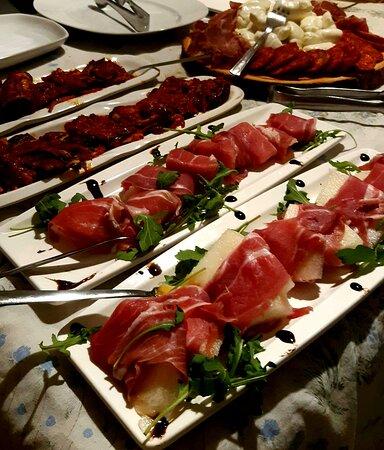 Pia's Home Restaurant