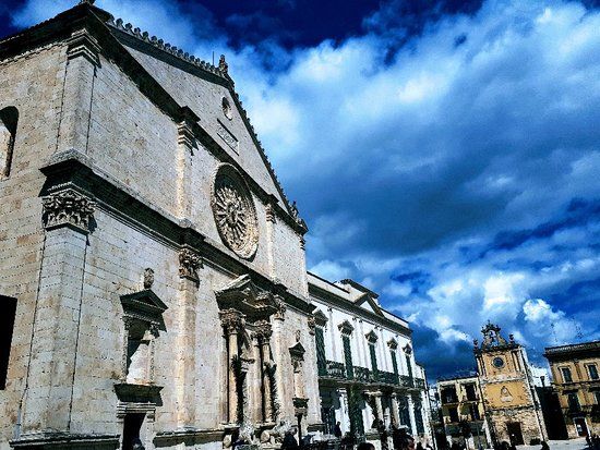 cathédrale d'Acquaviva delle Fonti