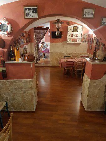 Trattoria La Bussola
